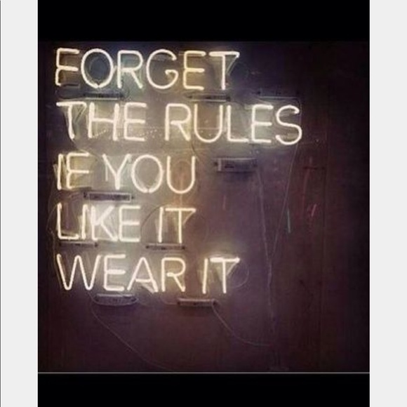 NEW DOUBLE ARROW NECKLACE! - Picture 3 of 3